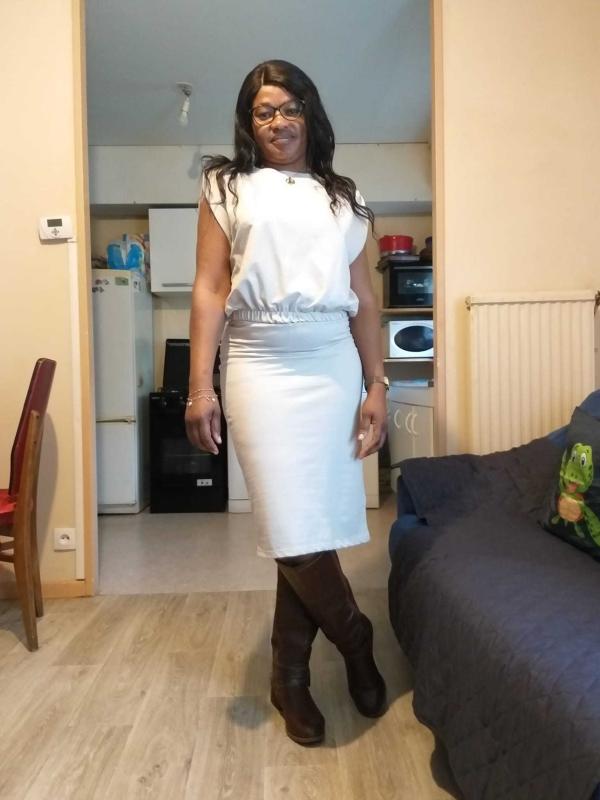 Isabelle Hermine 46 ans Béthune