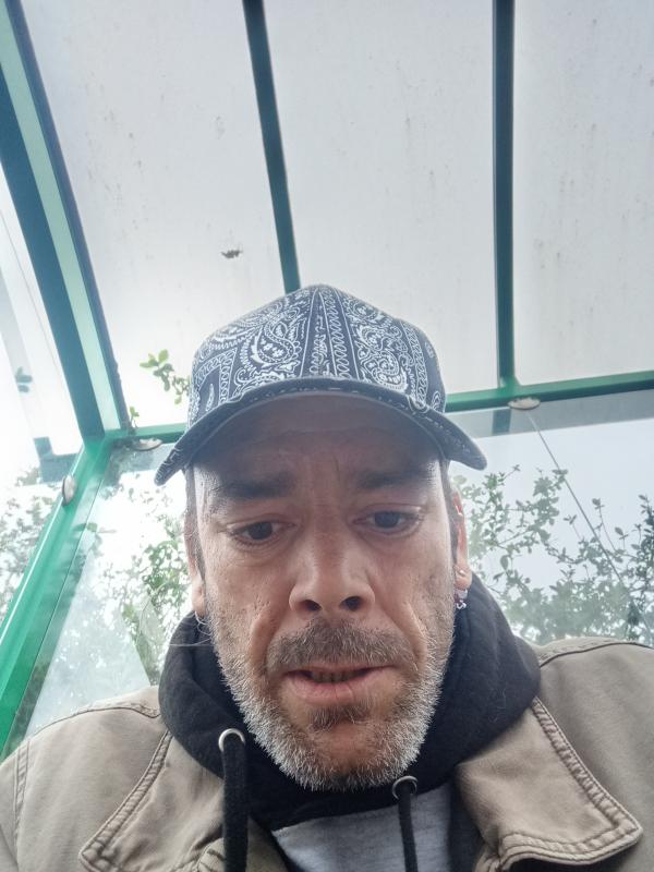 Antoine 43 ans Noyal Châtillon sur Seiche