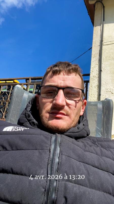 Marvin 34 ans Meyzieu