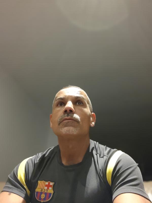 karim 52 ans Toulouse