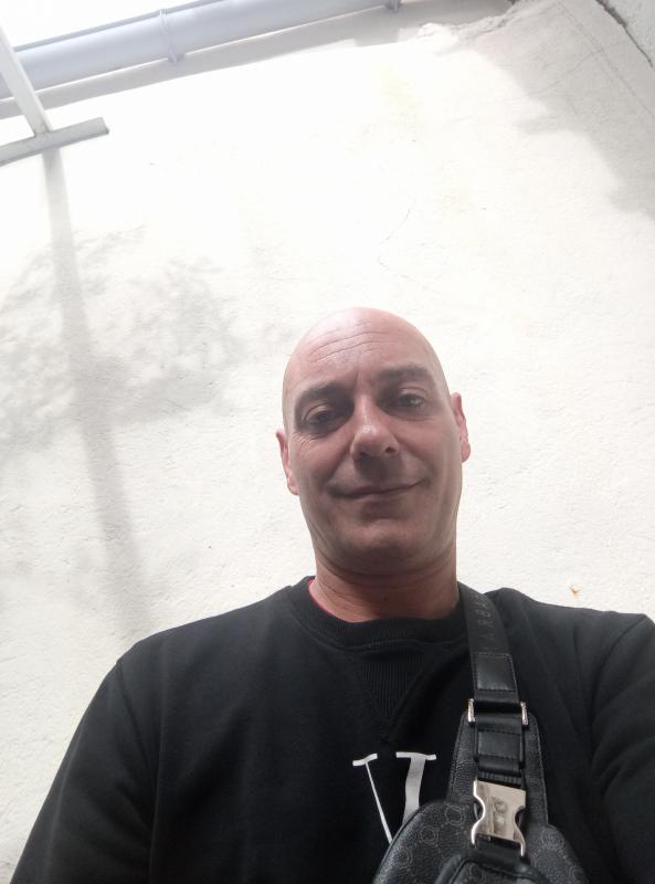 Julien 47 ans marseille 7eme arrondisse