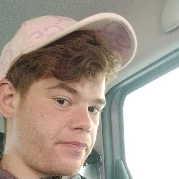 matthias 22 ans Vihiers
