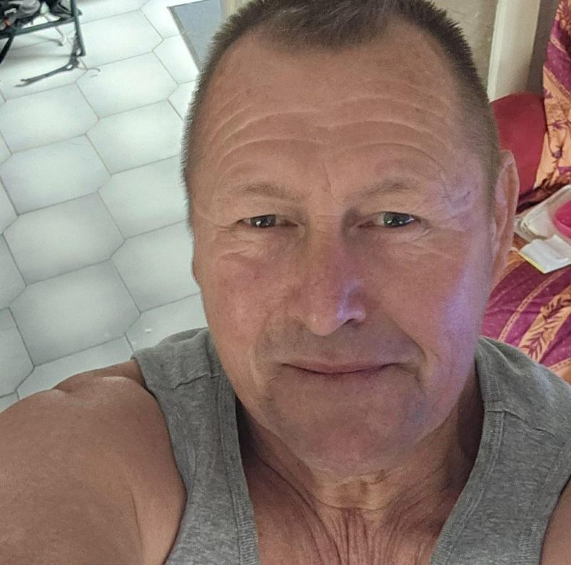 Manu 56 ans Saint Jean de Valériscle