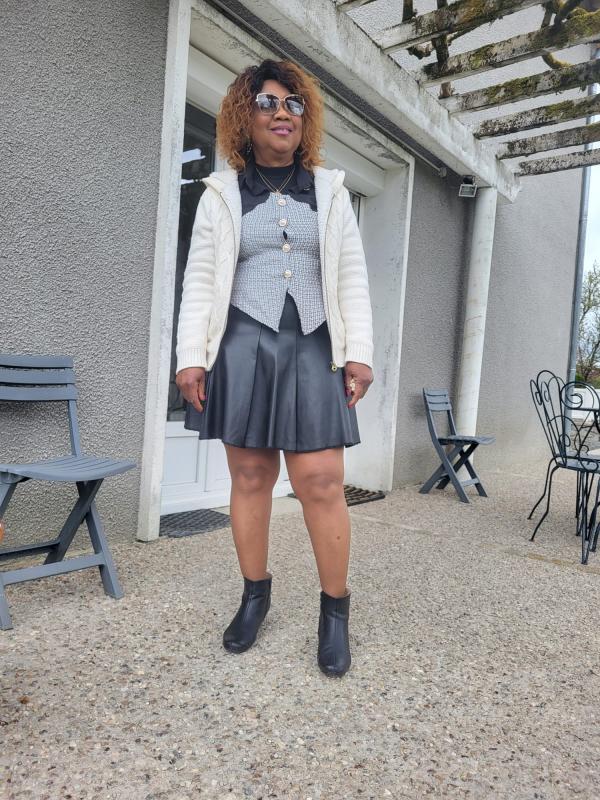 Lucile 71 ans Cenon