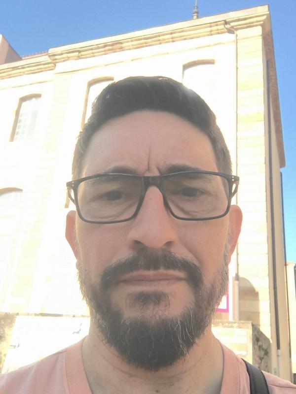 Julien  49 ans Clermont Ferrand