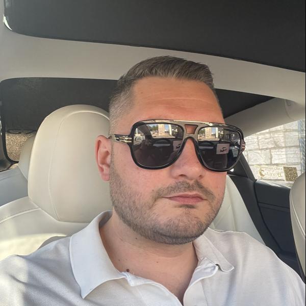 Cédric 36 ans lyon 9eme arrondissement