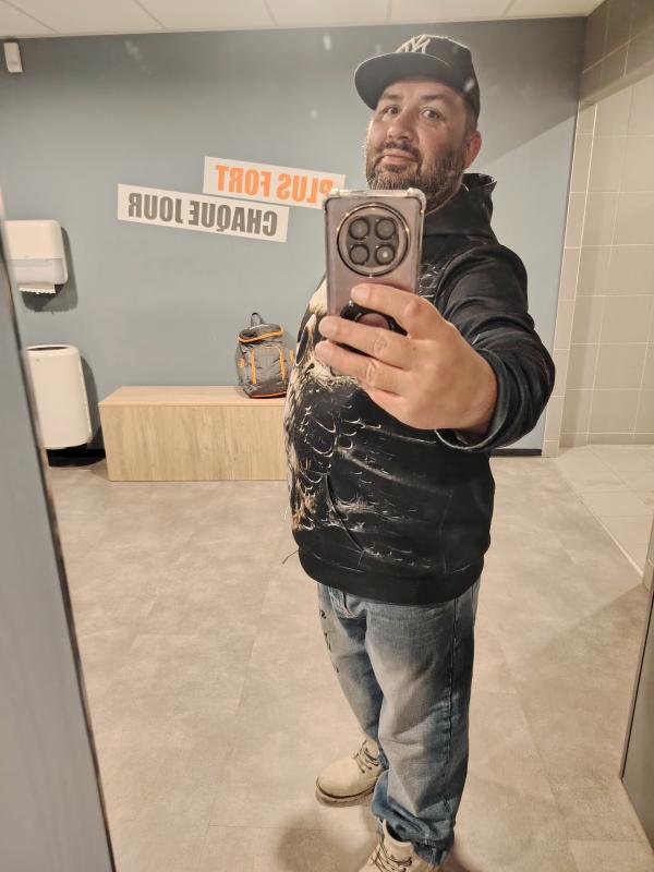 Gaëtan André 41 ans Chissey en Morvan