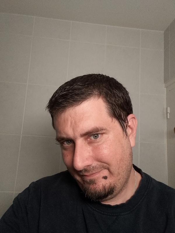 ivo 42 ans La Roche sur Yon