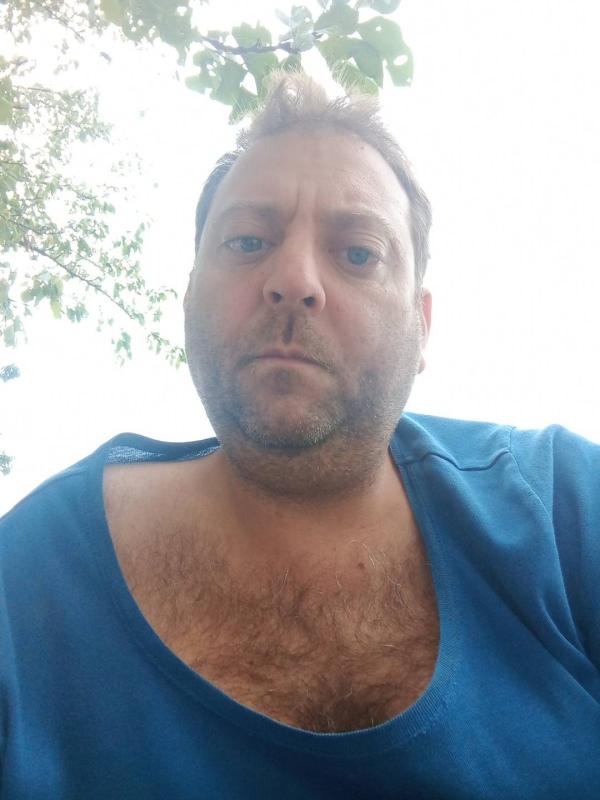 Manu 44 ans Romilly sur Seine