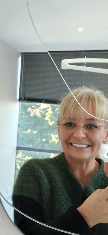 Sophie  58 ans Cannes