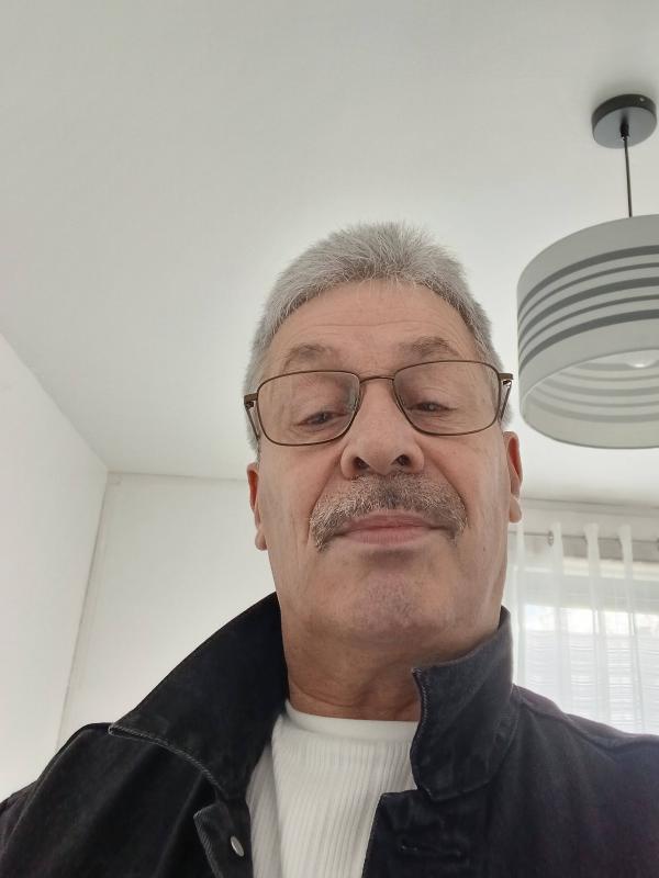 vince 67 ans Le Havre