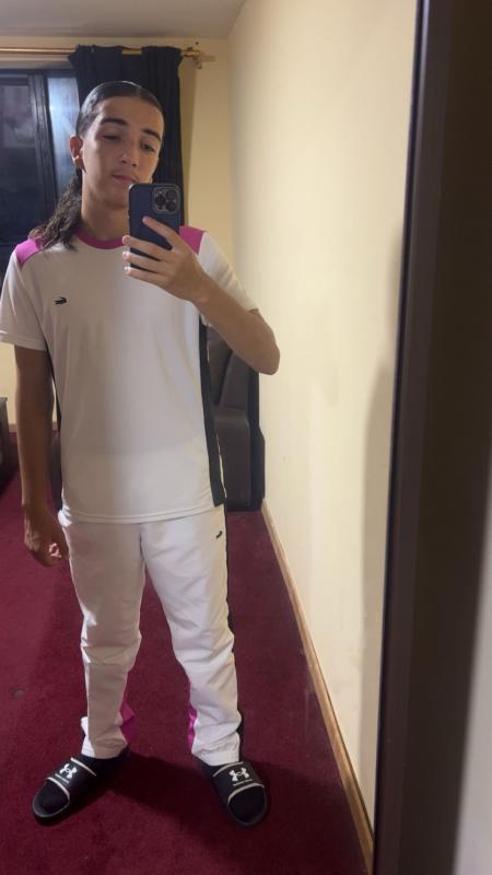 Yanis 21 ans Grenoble