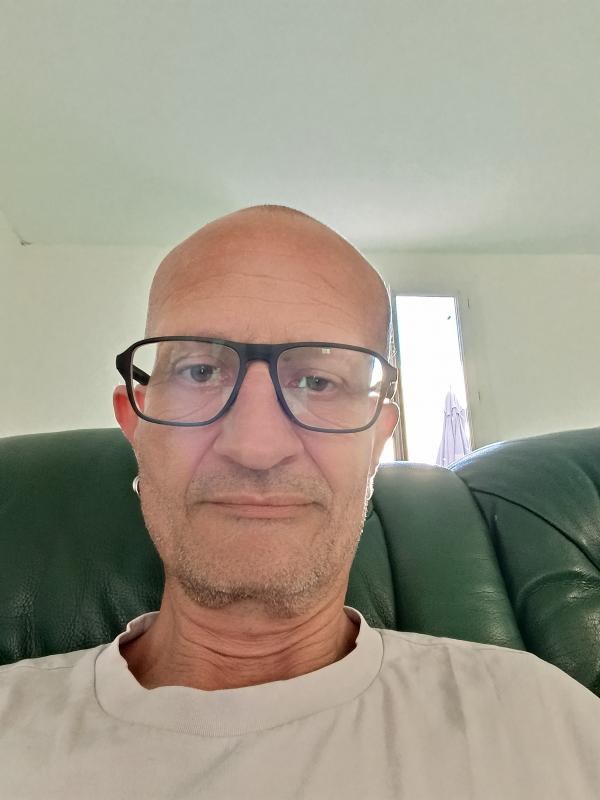 Gillou 52 ans Perpignan