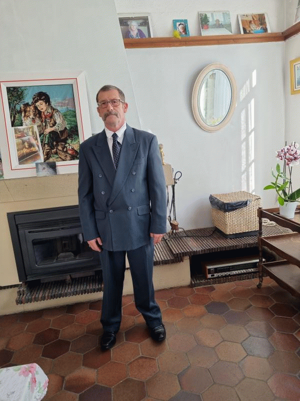  daniel 61 ans Croix