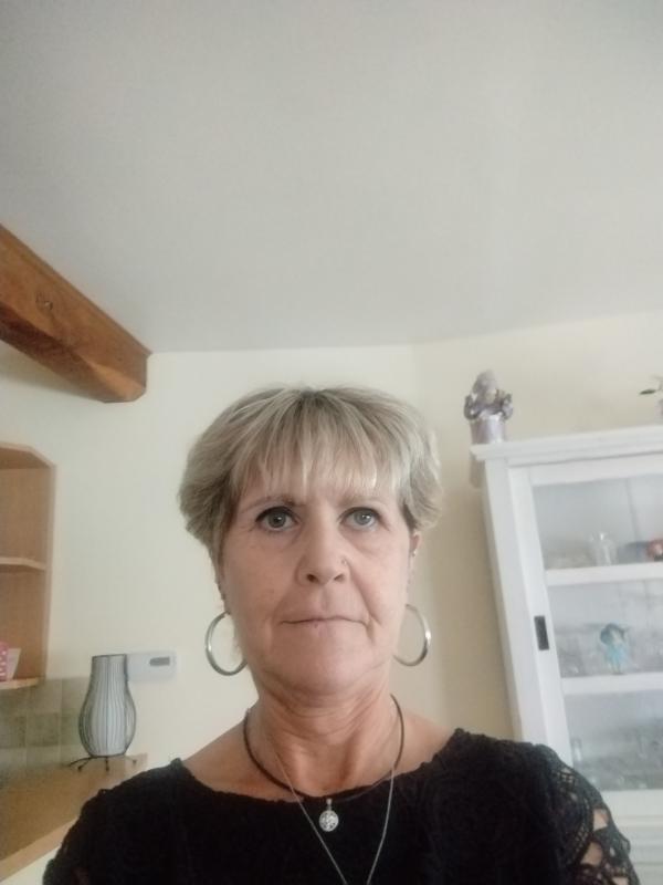 Valerie 59 ans Kernascléden