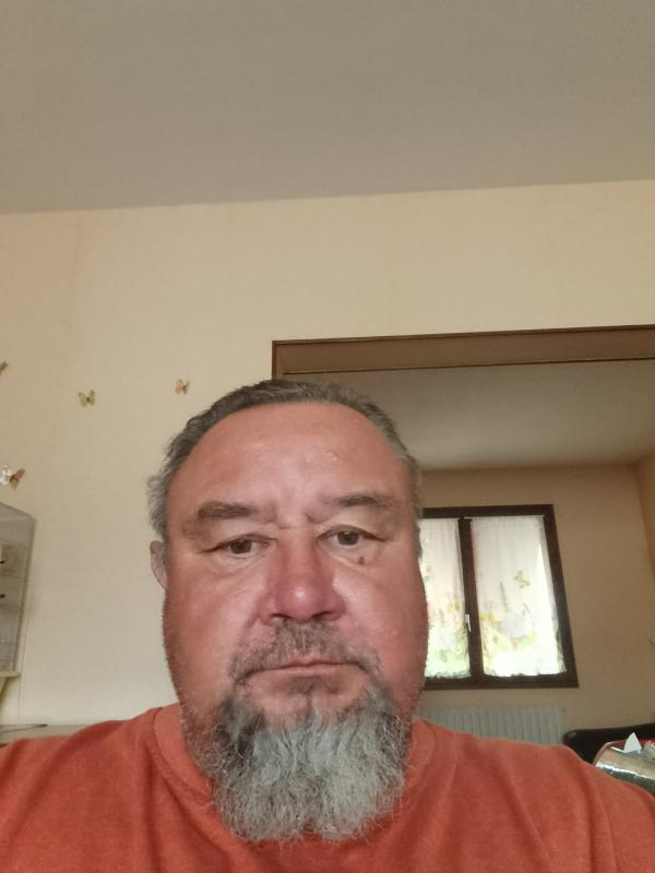 Laurent 55 ans Toury Lurcy