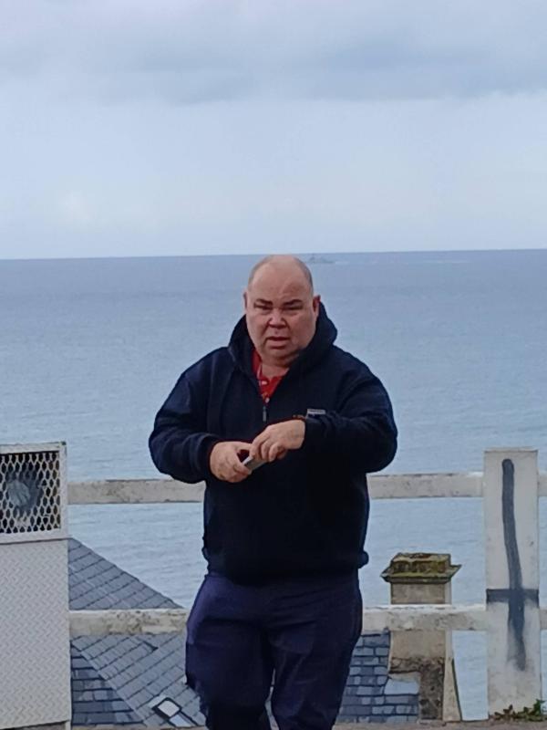 jean 52 ans Hendaye