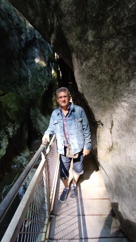 Mok Hikann 51 ans Écully