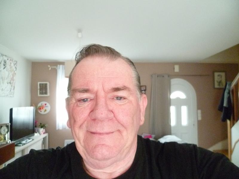 BERNARD 67 ans Lorient