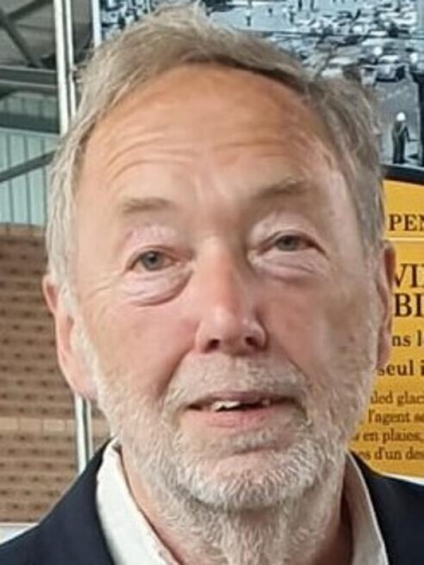 Paulin 74 ans Angers