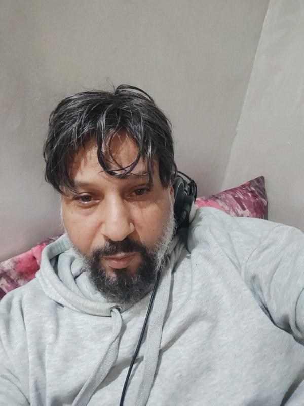 Yassine 28 ans paris 7eme arrondissement