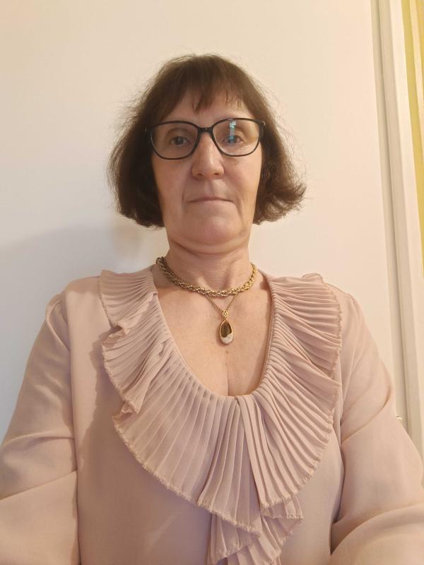 Antoinette Brisset 57 ans Saint Ouen de Thouberville