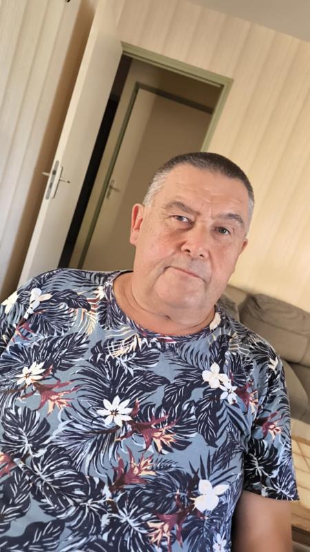Moise 61 ans Saint Georges de Reintembault