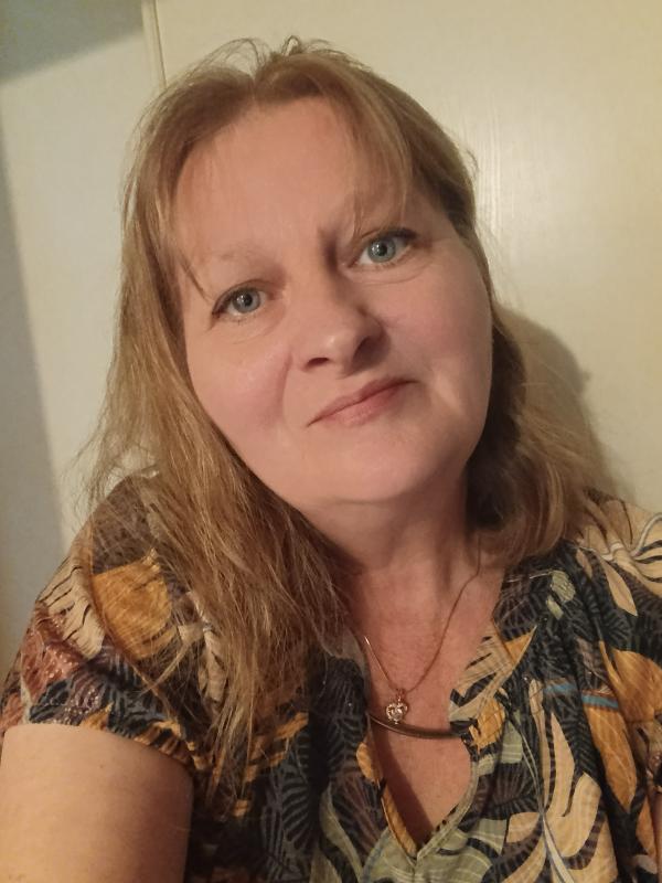 Laurie 49 ans Chalon sur Saône