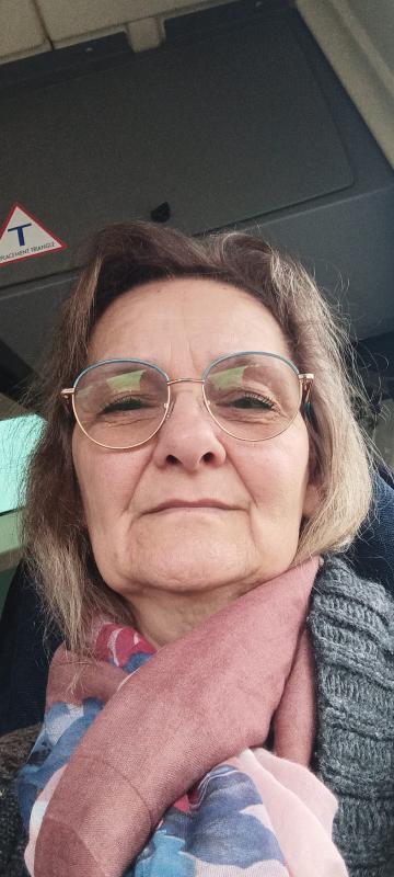 Sylvie  60 ans Sens
