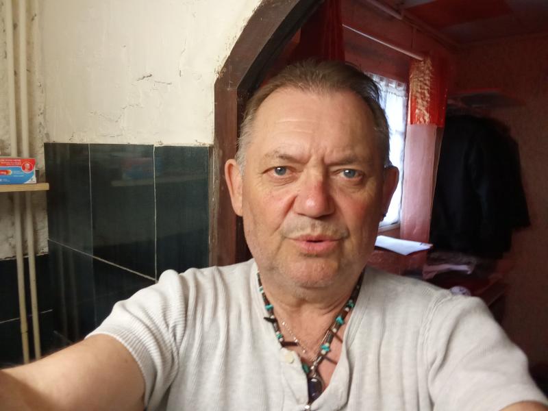 Sergio 61 ans Alès