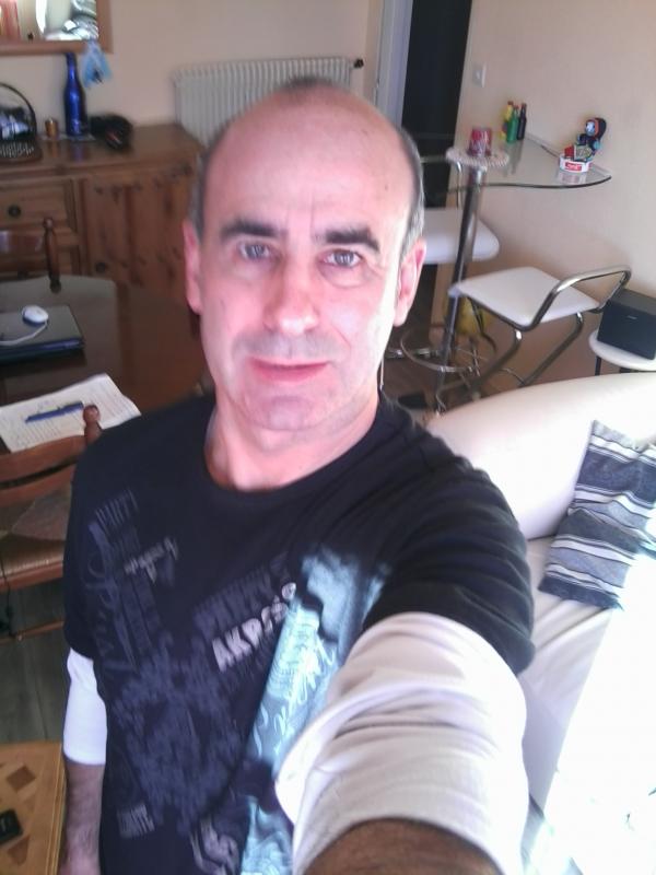JeanYves 64 ans Olivet