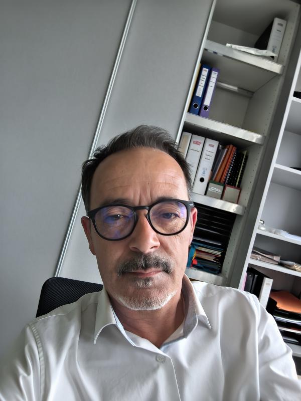 Esteban 54 ans Montbéliard