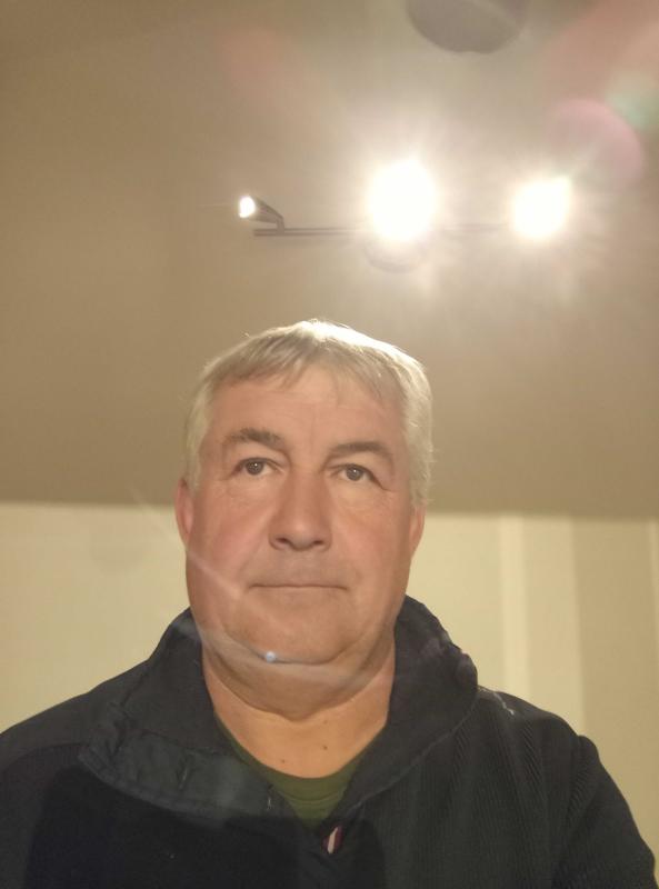 Fred 58 ans Caderousse