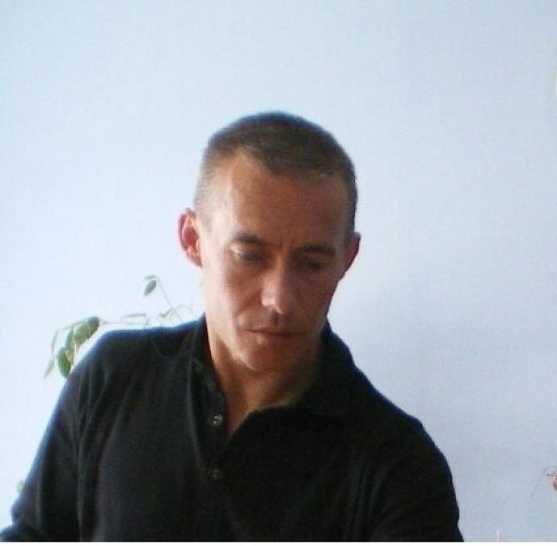 eric 56 ans Angoulême