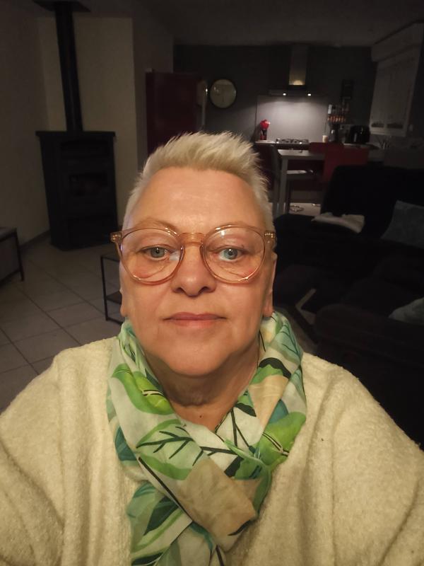 lisa 54 ans Cauchy à la Tour