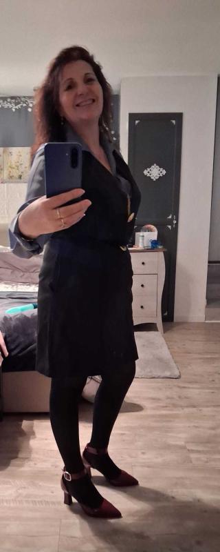Lucy  55 ans Décines Charpieu