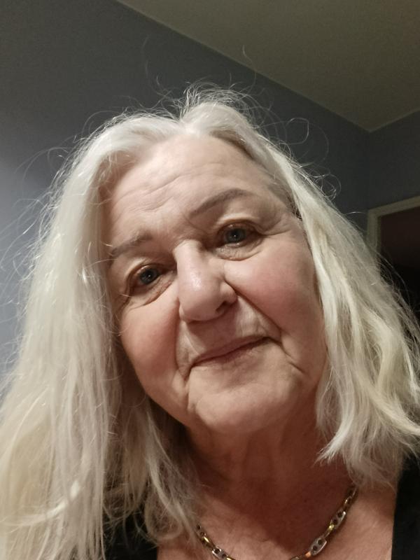Nicole  73 ans Mions