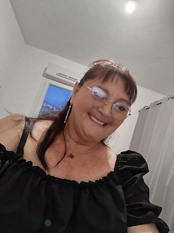 cornelia 57 ans marseille 15eme arrondiss