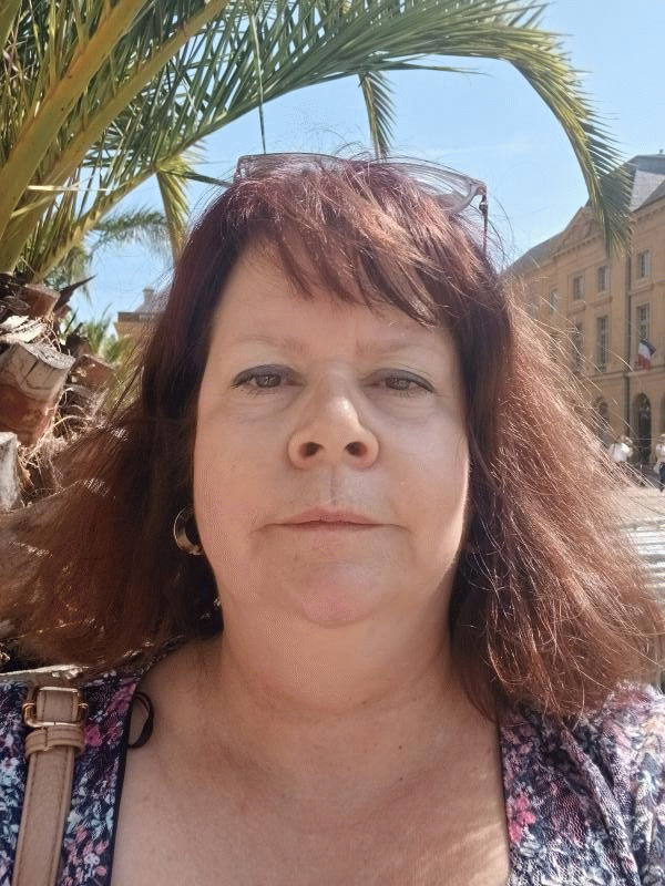 Yvette  58 ans Combs la Ville