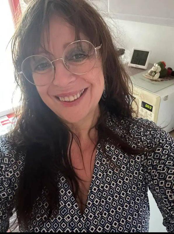 Suzanne 49 ans Sainte Geneviève des Bois
