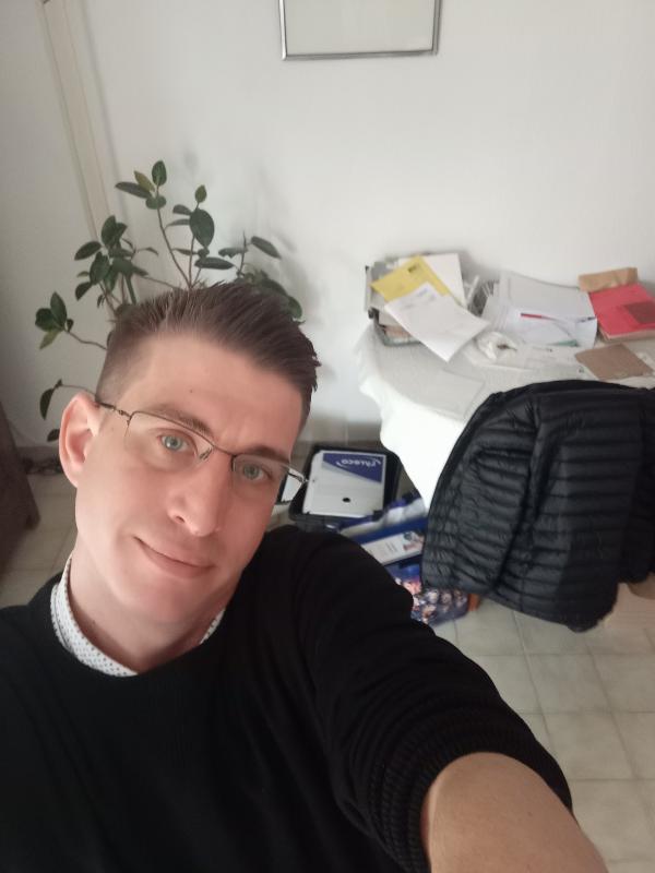 Anthony. 36 ans Frontignan