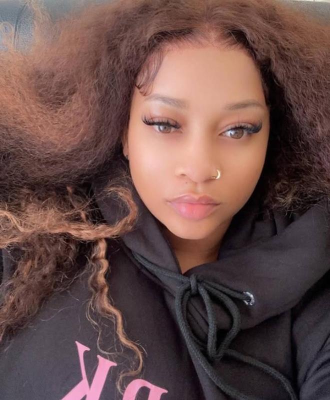 Adriana 26 ans Chambray