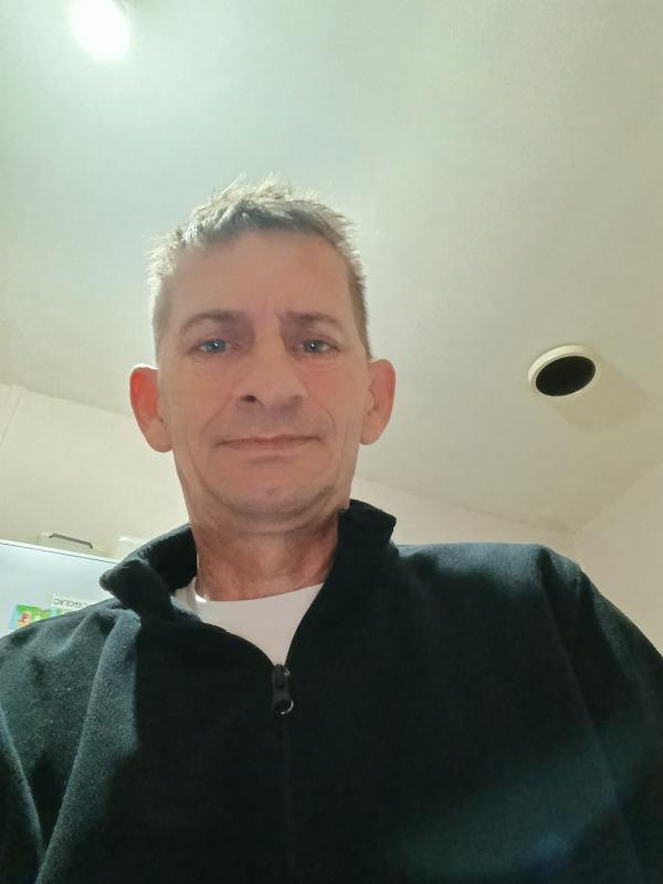 Jeanluc 58 ans Lozinghem