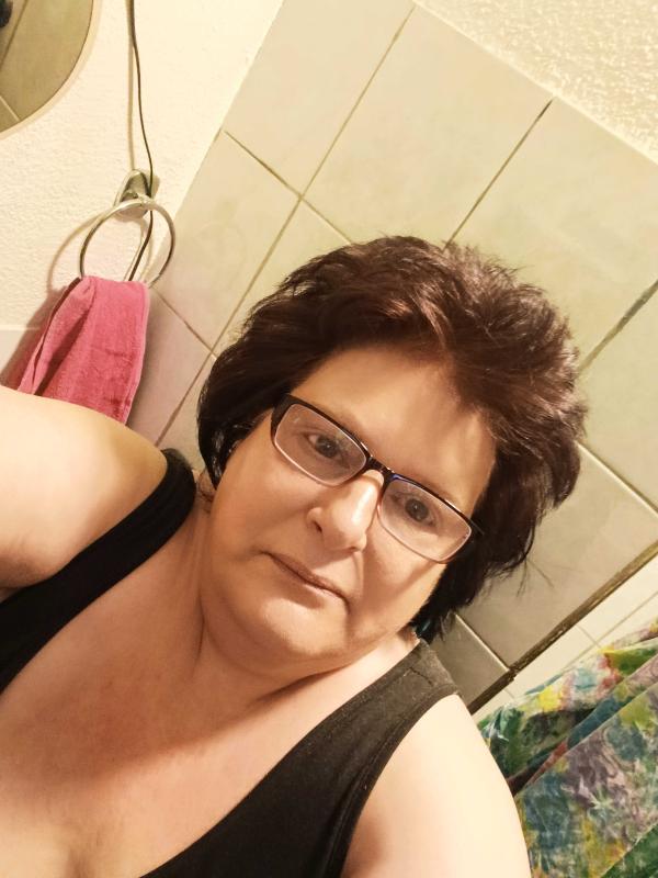 Carmen  62 ans Blies Ébersing