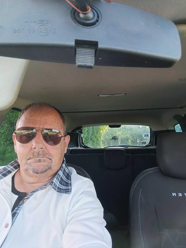 francky 62 ans Vézeronce Curtin