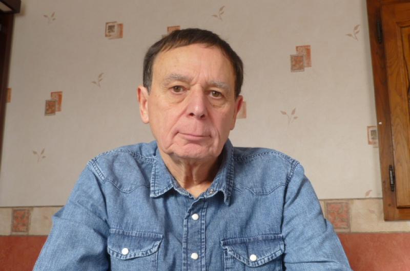 Pierrick 68 ans Placey