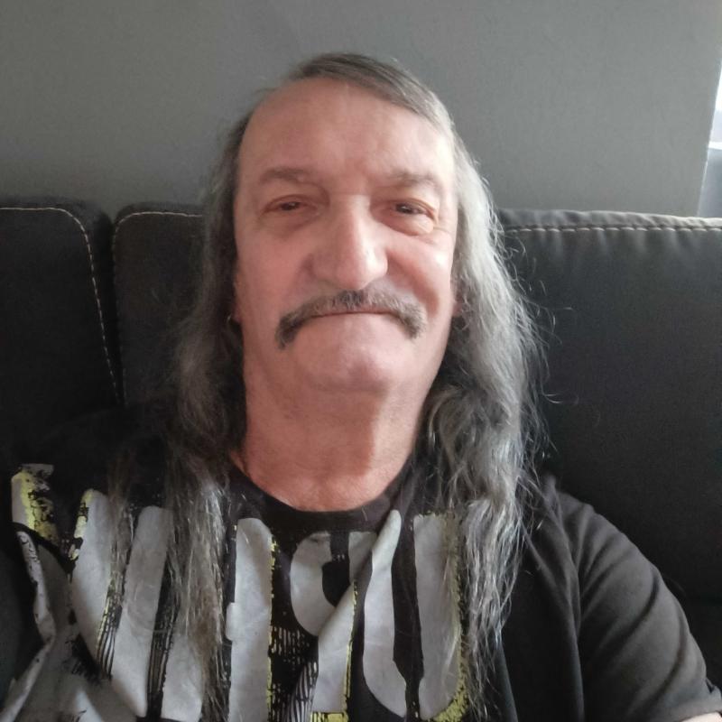 Daniel 73 ans Mourenx