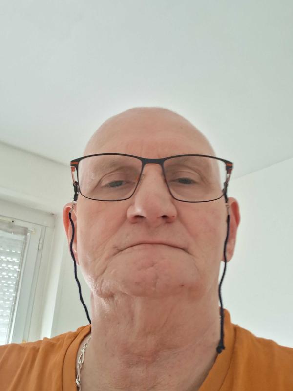 Eric  61 ans Lens