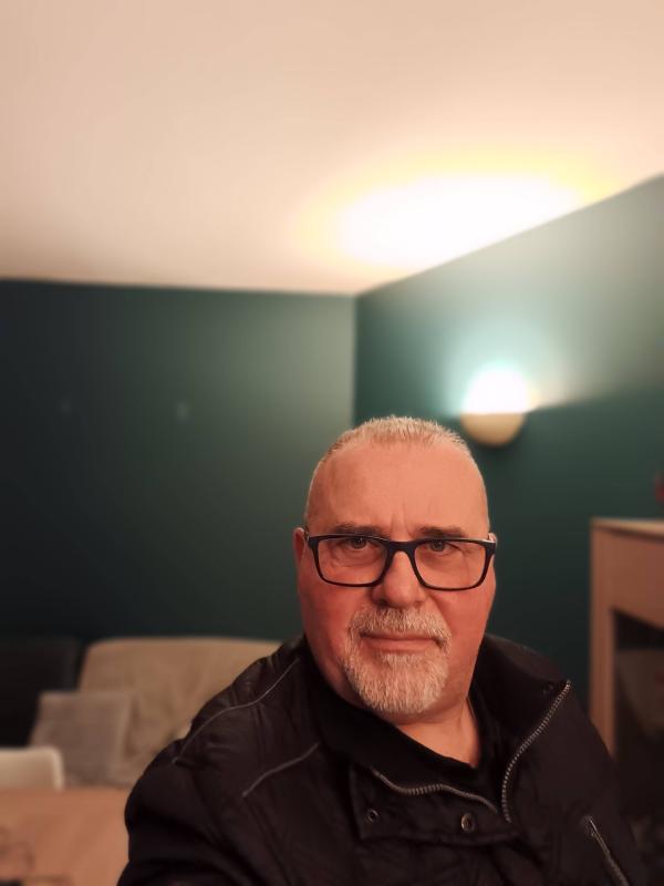 Didier 59 ans Bourges