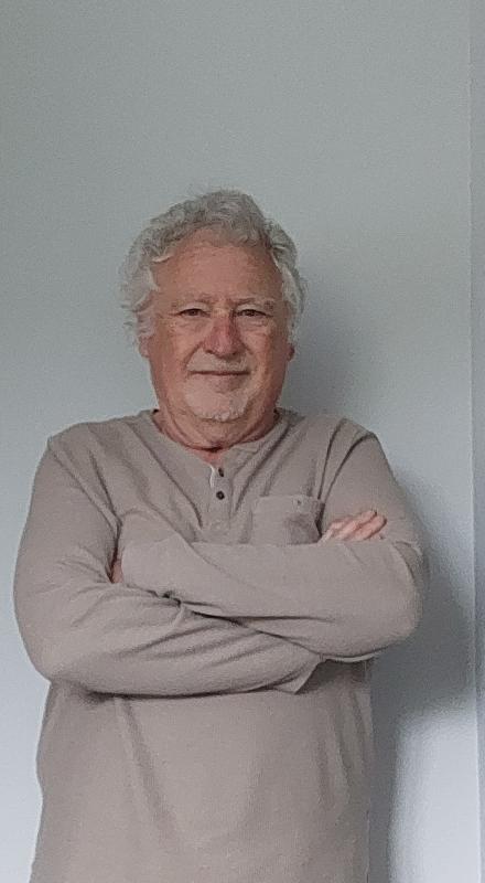 Hubert  73 ans Douai